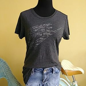 Women's Nike T-SHIRT
